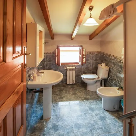 Casa Con Jardin Y Barbacoa En Llanes - Molinin